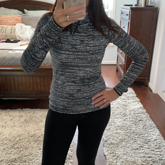 Nike Black/White Pro Dri-Fit Hooded Long Sleeve Workout Top Size L - Picture 3 of 9